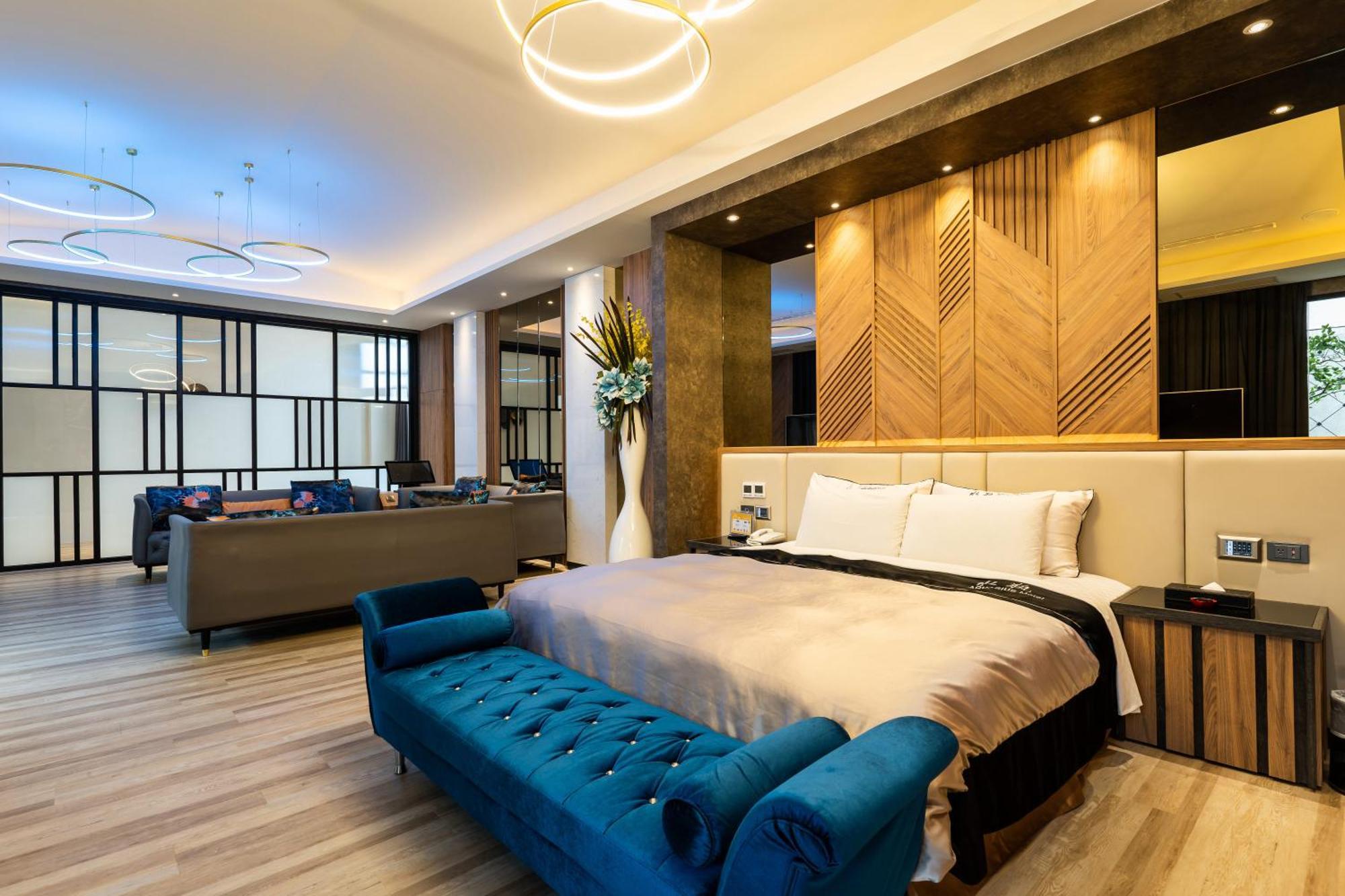 Aquarius Motel Taichung Eksteriør billede