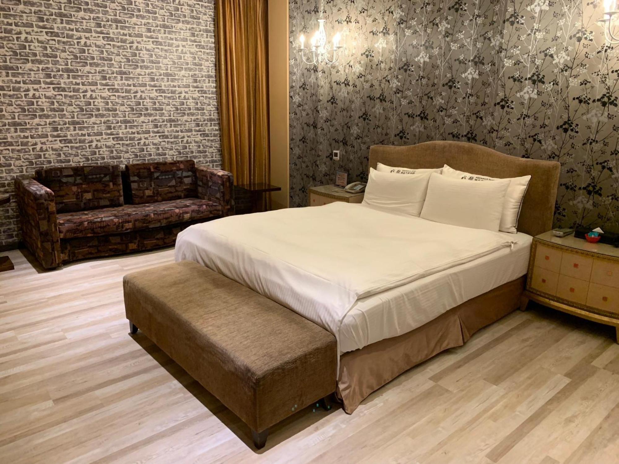 Aquarius Motel Taichung Eksteriør billede